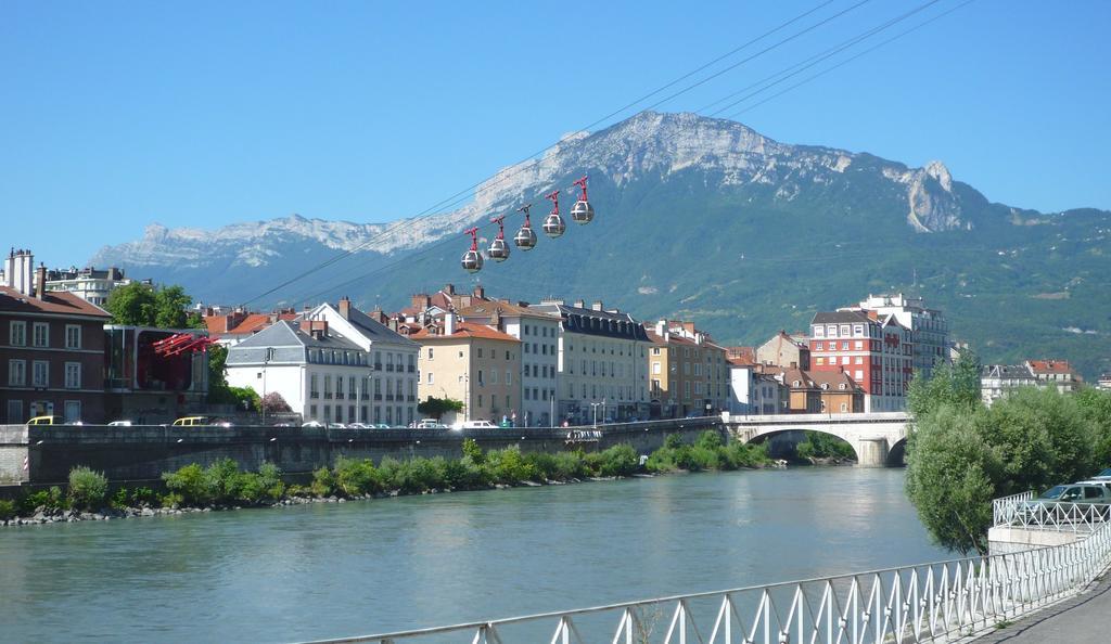 Hotel Premiere Classe Grenoble Nord Moirans Zewnętrze zdjęcie